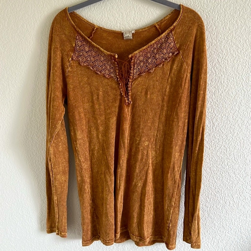 Boho lace up shirt Gimmicks by BKE
